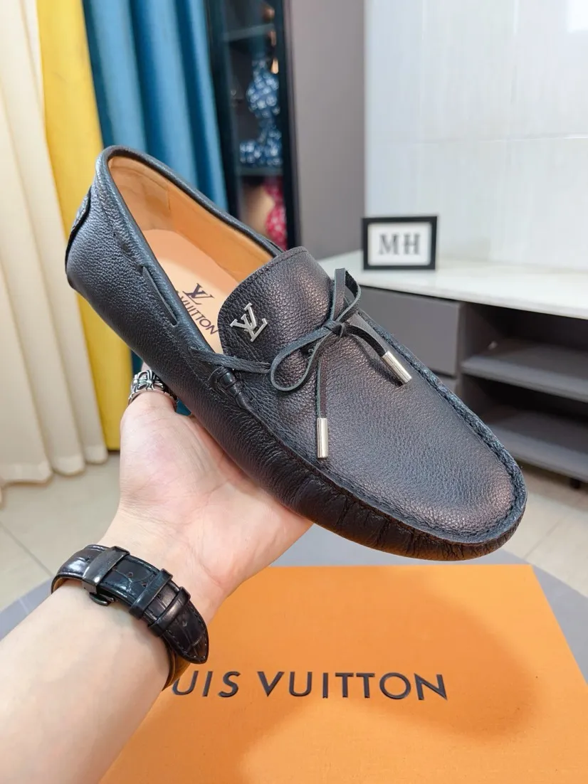 Men's men's shoes💰400🌹🌹[LV Louis Vuitton] New men's beanie shoes💝💝.. Top-grade imported cowhide embossed➕Comfortable leather lining. It is extremely skin-friendly and comfortable, feels very delicate, and the shape is very correct! Perfectly reflects the three-dimensional sense, code number: 38-44
